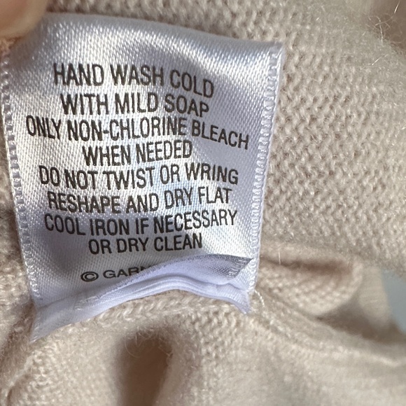 Garnet Hill 100% Cashmere Soft Cream Open-Front Cardigan with Pockets - Picture 4 of 8